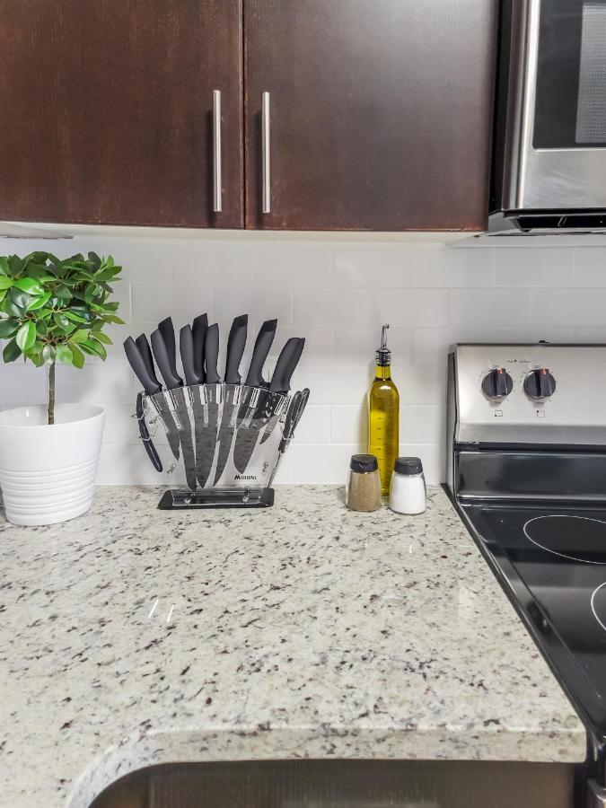 Getaway Apartment Near Beaches And Airport タンパ エクステリア 写真